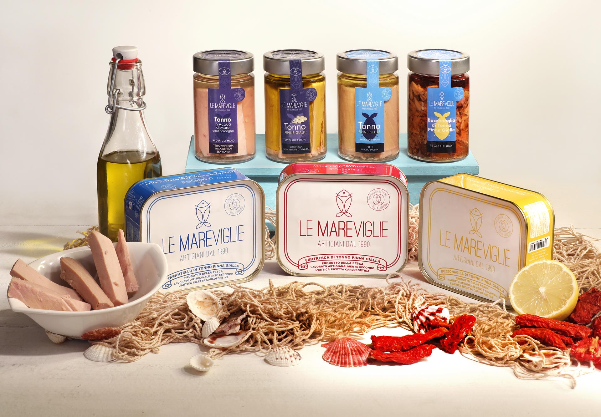 Tonno pinne gialle e ingredienti mediterranei